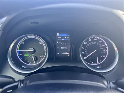 2020 Toyota Camry Hybrid SE  Hybrid - Photo 17 - San Diego, CA 92115