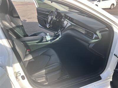 2020 Toyota Camry Hybrid SE  Hybrid - Photo 13 - San Diego, CA 92115