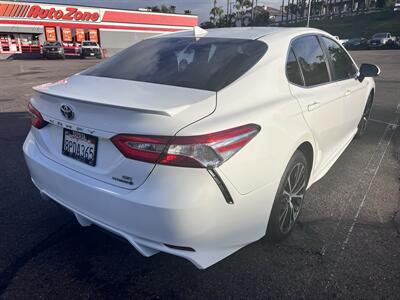 2020 Toyota Camry Hybrid SE  Hybrid - Photo 6 - San Diego, CA 92115