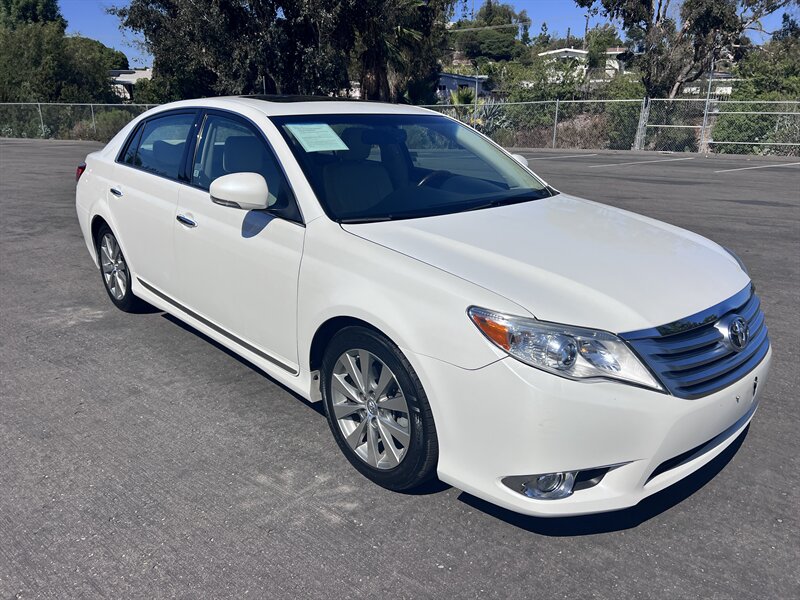 2012 Toyota Avalon Limited - Photo 7