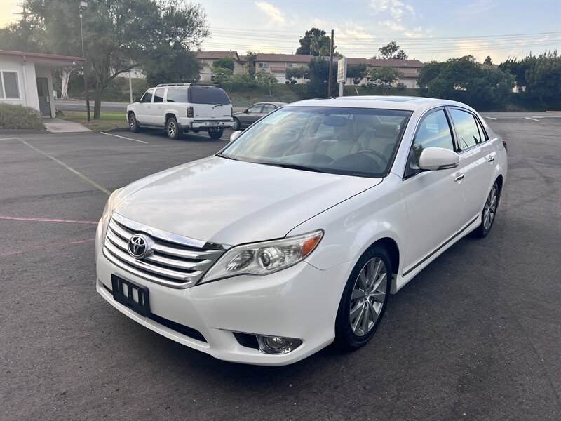 2012 Toyota Avalon limited  