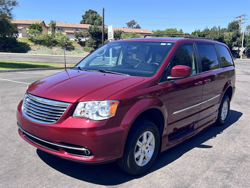 2011 Chrysler Town and Country Touring  