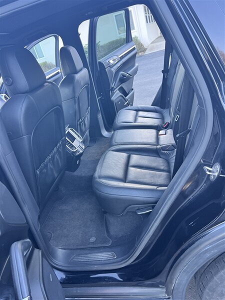 2011 Porsche Cayenne S - Photo 9