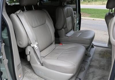 2008 Toyota Sienna XLE Limited   - Photo 7 - San Diego, CA 92115