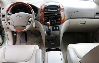 2008 Toyota Sienna XLE Limited   - Photo 8 - San Diego, CA 92115