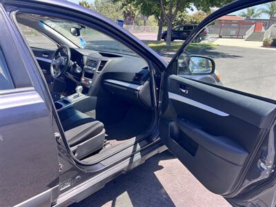 2013 Subaru Outback 2.5i   - Photo 11 - San Diego, CA 92115