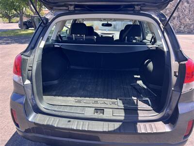 2013 Subaru Outback 2.5i   - Photo 9 - San Diego, CA 92115