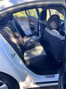 2014 Chevrolet Cruze LS Auto   - Photo 10 - San Diego, CA 92115