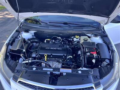 2014 Chevrolet Cruze LS Auto   - Photo 17 - San Diego, CA 92115