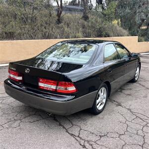 2000 Lexus ES 300 ES 300 - Photo 4 - San Diego, CA 92115
