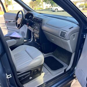2005 Pontiac Montana BraunAbility Entervan  Handicap Van - Photo 14 - San Diego, CA 92115