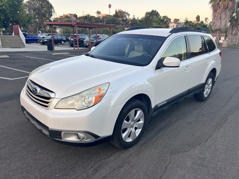 2012 Subaru Outback 2.5i Premium   - Photo 1 - San Diego, CA 92115