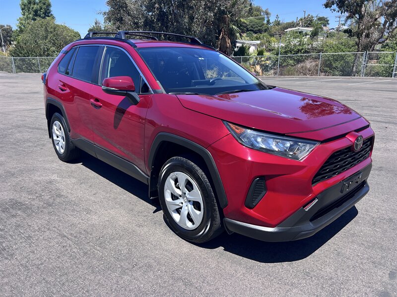 2019 Toyota RAV4 LE - Photo 7