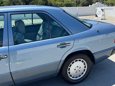 1990 Mercedes-Benz 300 E 2.6   - Photo 26 - San Juan Capist, CA 92675