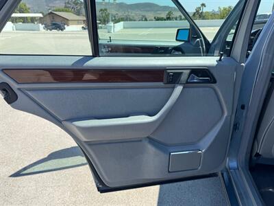 1990 Mercedes-Benz 300 E 2.6   - Photo 73 - San Juan Capist, CA 92675