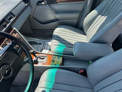 1990 Mercedes-Benz 300 E 2.6   - Photo 54 - San Juan Capist, CA 92675
