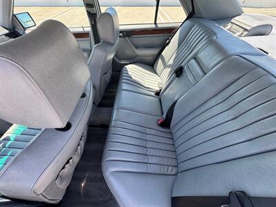 1990 Mercedes-Benz 300 E 2.6   - Photo 77 - San Juan Capist, CA 92675