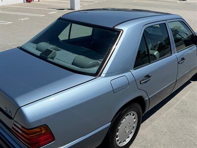 1990 Mercedes-Benz 300 E 2.6   - Photo 36 - San Juan Capist, CA 92675