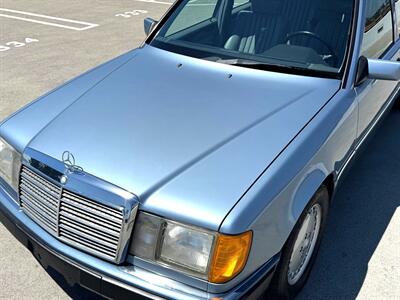 1990 Mercedes-Benz 300 E 2.6   - Photo 19 - San Juan Capist, CA 92675
