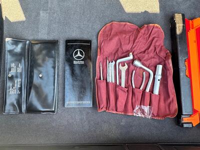 1990 Mercedes-Benz 300 E 2.6   - Photo 100 - San Juan Capist, CA 92675