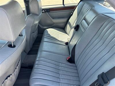 1990 Mercedes-Benz 300 E 2.6   - Photo 76 - San Juan Capist, CA 92675