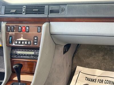 1990 Mercedes-Benz 300 E 2.6   - Photo 92 - San Juan Capist, CA 92675
