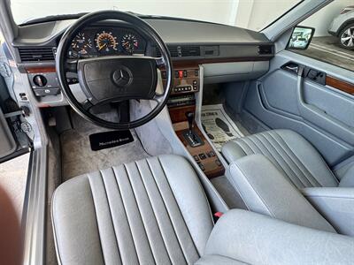 1990 Mercedes-Benz 300 E 2.6   - Photo 59 - San Juan Capist, CA 92675