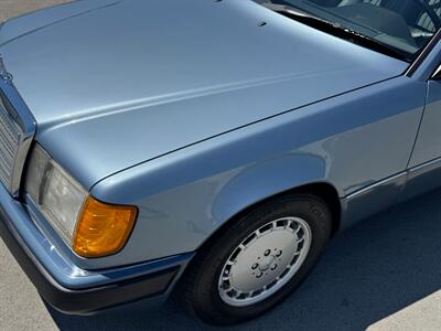 1990 Mercedes-Benz 300 E 2.6   - Photo 22 - San Juan Capist, CA 92675