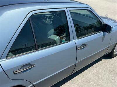 1990 Mercedes-Benz 300 E 2.6   - Photo 38 - San Juan Capist, CA 92675