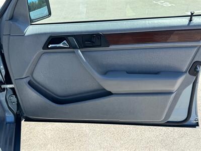 1990 Mercedes-Benz 300 E 2.6   - Photo 80 - San Juan Capist, CA 92675