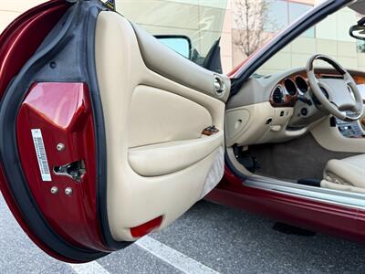 1998 Jaguar XK8   - Photo 57 - Laguna Niguel, CA 92677