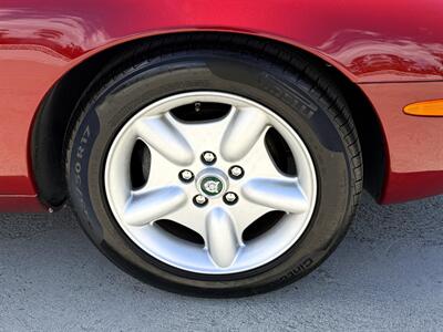 1998 Jaguar XK8   - Photo 82 - Laguna Niguel, CA 92677