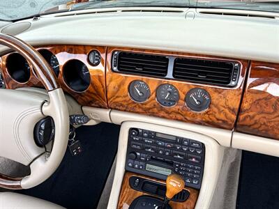 1998 Jaguar XK8   - Photo 54 - Laguna Niguel, CA 92677