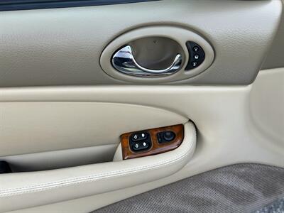 1998 Jaguar XK8   - Photo 59 - Laguna Niguel, CA 92677