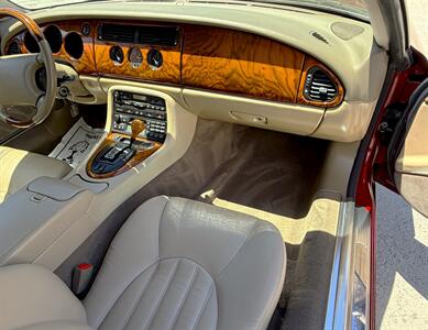 1998 Jaguar XK8   - Photo 48 - Laguna Niguel, CA 92677
