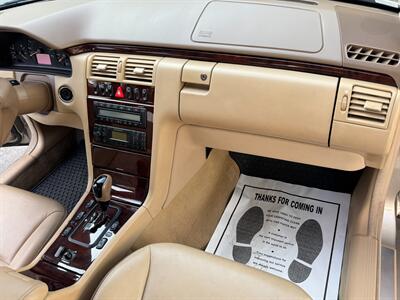 2001 Mercedes-Benz E 430 4MATIC   - Photo 41 - Laguna Niguel, CA 92677