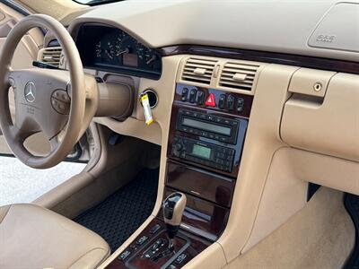 2001 Mercedes-Benz E 430 4MATIC   - Photo 33 - Laguna Niguel, CA 92677
