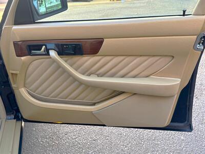1990 Mercedes-Benz 300 SEL   - Photo 38 - San Juan Capist, CA 92675