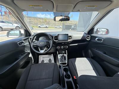 2025 Hyundai VENUE SE   - Photo 12 - Ponce, PR 00795