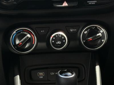 2025 Hyundai VENUE SE   - Photo 18 - Ponce, PR 00795