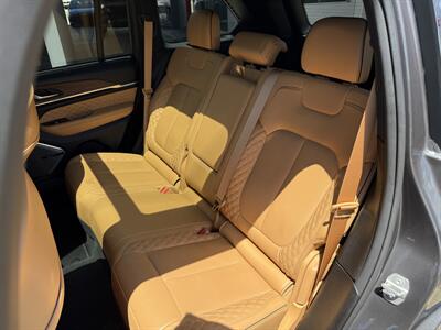 2022 Jeep Grand Cherokee Summit   - Photo 11 - Ponce, PR 00728