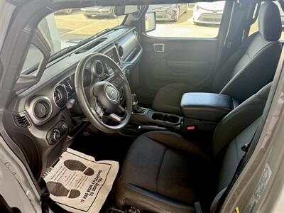 2023 Jeep Wrangler Sport   - Photo 11 - Ponce, PR 00795