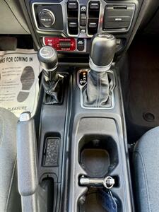 2024 Jeep Wrangler Sport   - Photo 19 - Ponce, PR 00728