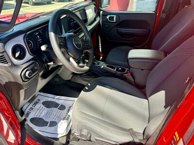 2024 Jeep Wrangler Sport   - Photo 12 - Ponce, PR 00728