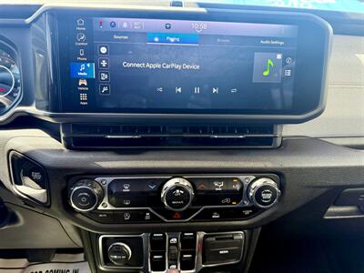 2024 Jeep Wrangler Sport   - Photo 18 - Ponce, PR 00728