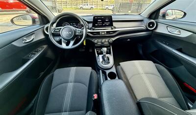2024 Kia Forte LX   - Photo 13 - Ponce, PR 00728