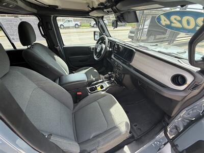 2024 Jeep Wrangler Sport   - Photo 19 - Ponce, PR 00728