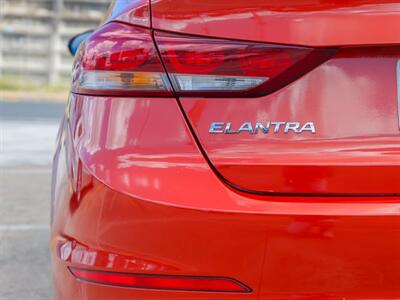 2017 Hyundai Elantra SE   - Photo 6 - Ponce, AL 00795