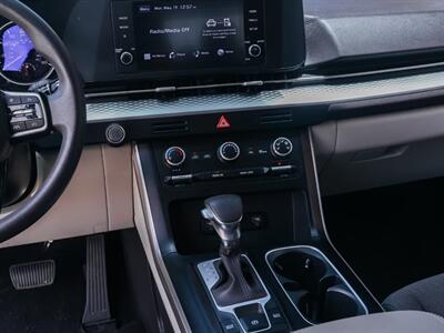 2024 Kia Carnival LX   - Photo 10 - Ponce, AL 00795