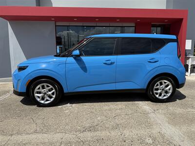 2025 Kia Soul LX   - Photo 2 - Ponce, PR 00795